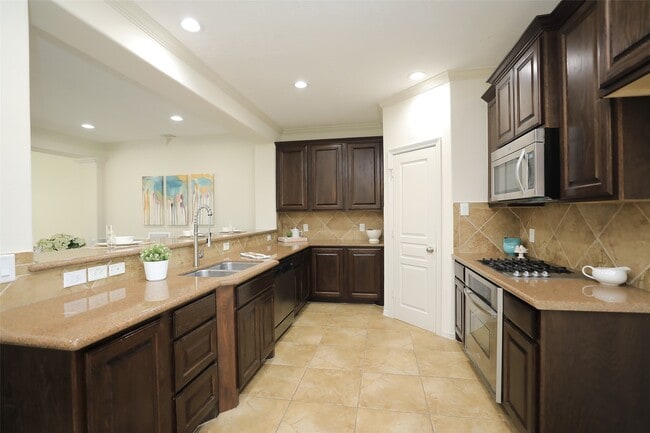 Building Photo - 1311 Bingham St