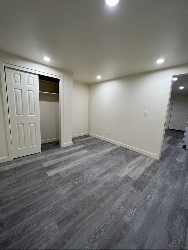 Building Photo - 1150 N Cottonwood Cir
