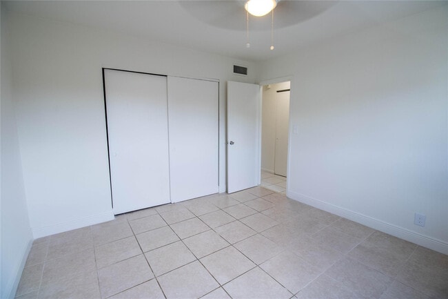 Building Photo - 1727 Liberty St