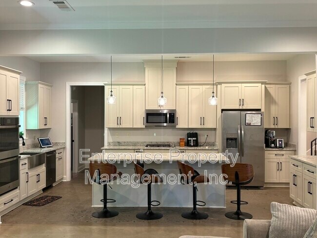 Building Photo - 239 McLaughlin Dr