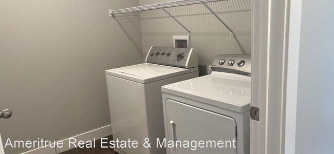 Building Photo - 3 br, 2 bath House - 423 N. 360 W.