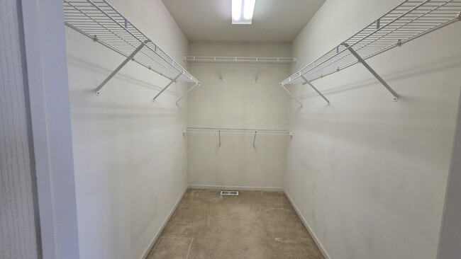 Building Photo - 2444 Emily Ln