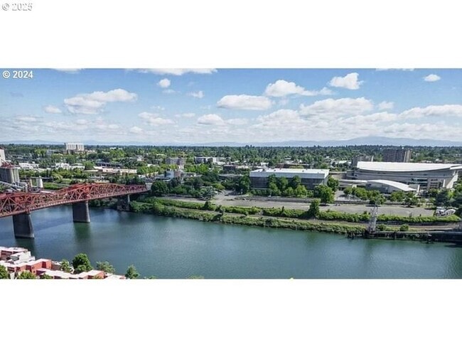 Building Photo - Modern Waterfront Living at The McCormick Pier! Call TODAY to schedule a tour! 503-664-4101