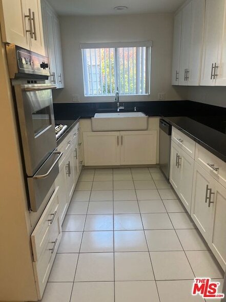 Building Photo - 416 N Oakhurst Dr