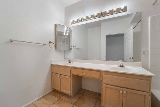 Building Photo - Charming First-Floor Home with Open Living and Private Patio