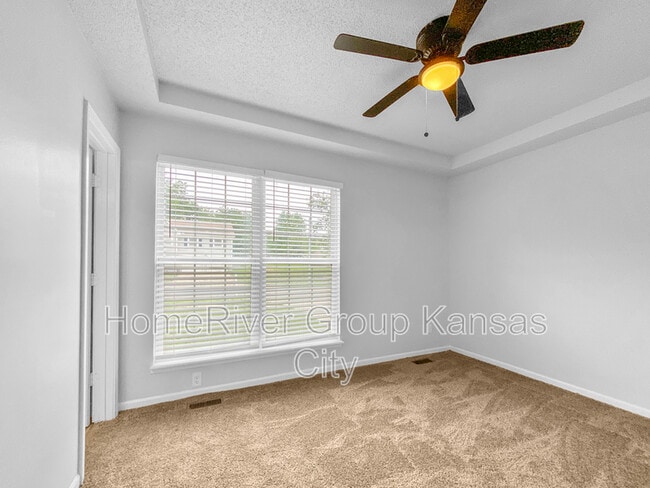 Building Photo - 5021 Pebble Ave
