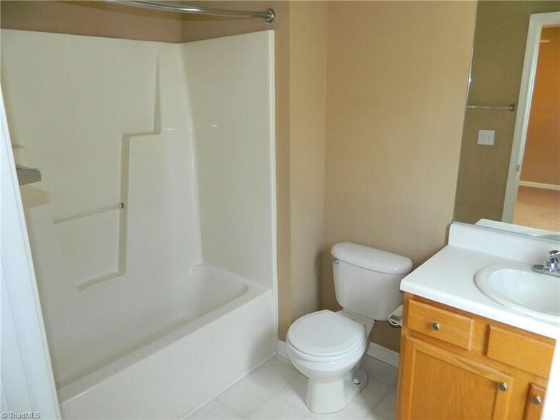 Building Photo - 1702 Brittany Way