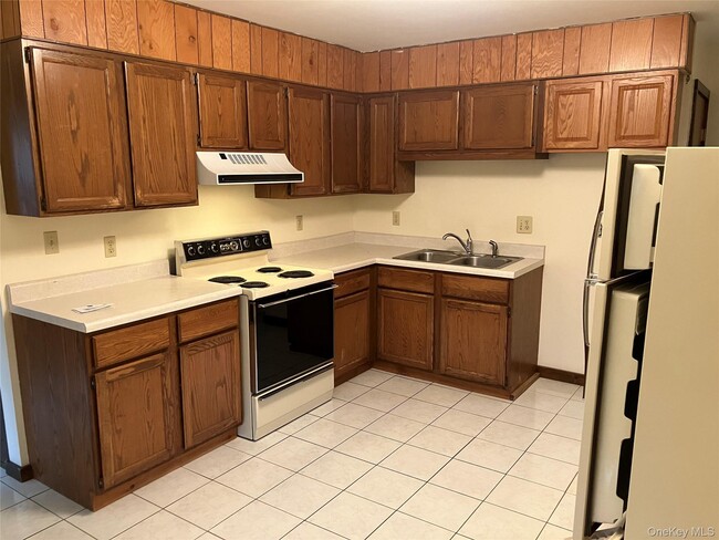 Building Photo - 48 Jefferson Rd