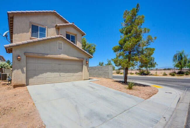 Building Photo - Fabulous 3 bed/2.5 bath two-story home in ...