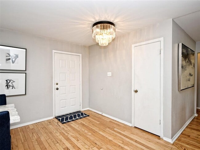 Building Photo - 11103 El Salido Pkwy