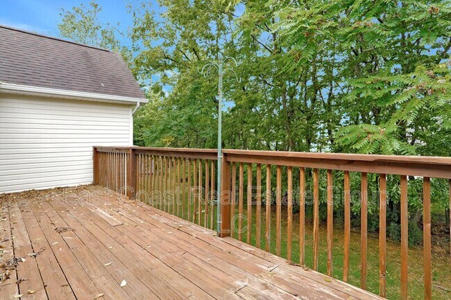 Building Photo - 184 Larkspur Ln