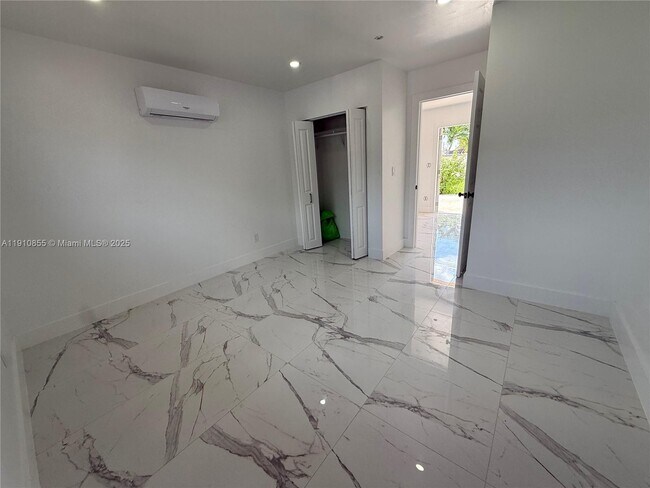 Building Photo - 9824 SW 26th Terrace