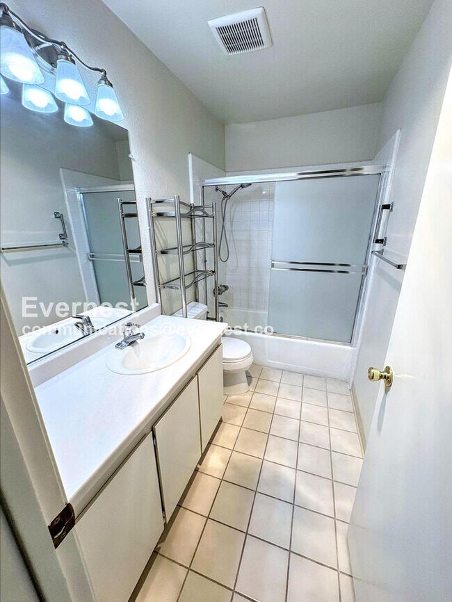 Building Photo - 283 Tradewinds Dr