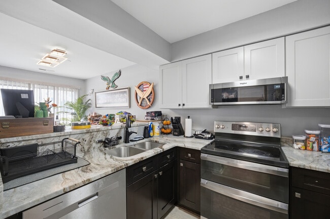 Building Photo - 6 Tamarisk Quay