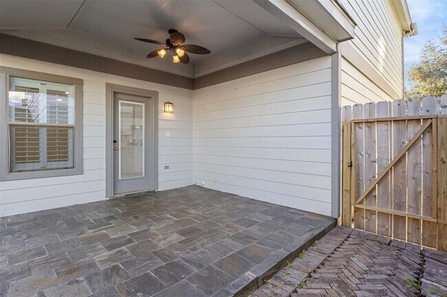 Building Photo - 12050 Mallard Stream Ct