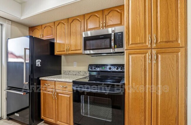 Building Photo - 1704 E Bell De Mar Dr