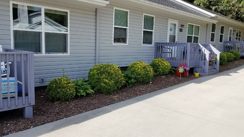 Primary Photo - 1241 N Main St