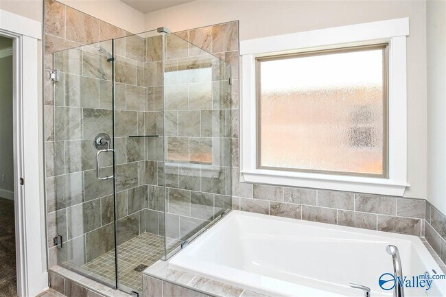 Building Photo - 15526 Ironcrest Drive NW