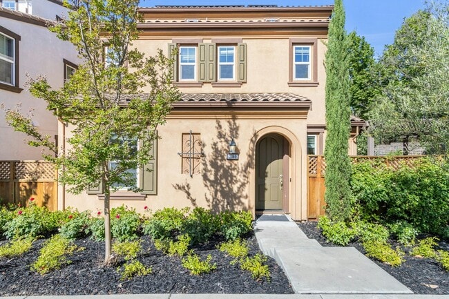 Primary Photo - 3069 Vittoria Loop