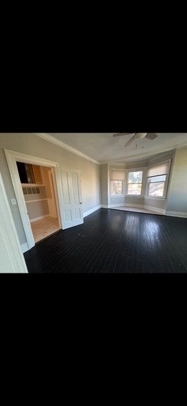 Building Photo - 421 E Anderson St