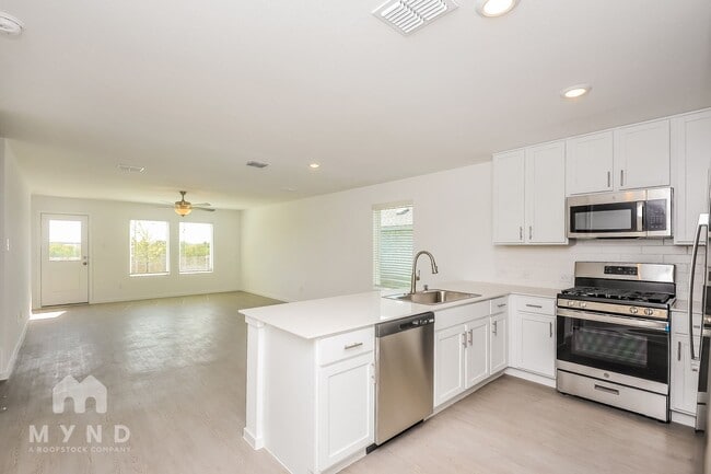 Building Photo - 2749 Mistwood Dr