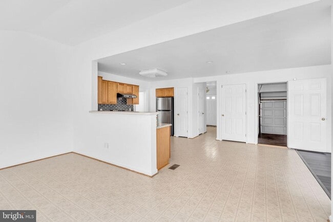 Building Photo - 5413 Silver Maple Ln