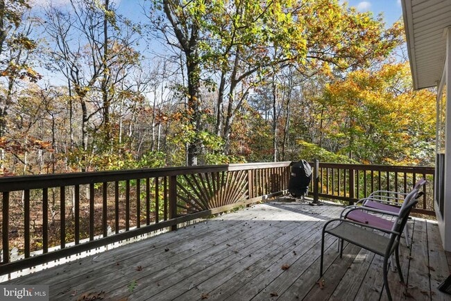 Primary Photo - 37 Jessica Ct