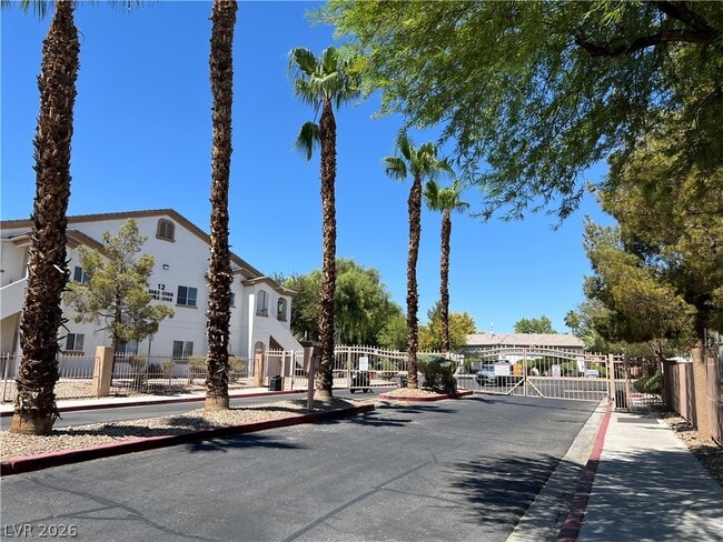 Building Photo - 5650 E Sahara Ave