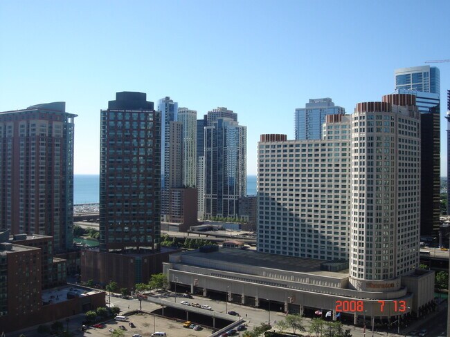 Building Photo - 240 E Illinois St