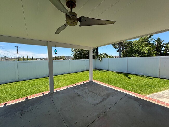 Building Photo - 4 Bedroom home located in beautiful La Habra neighborhood