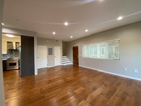 Building Photo - 2131 Carlmont Dr