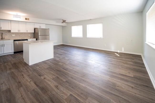 Building Photo - TimberCove Apartments