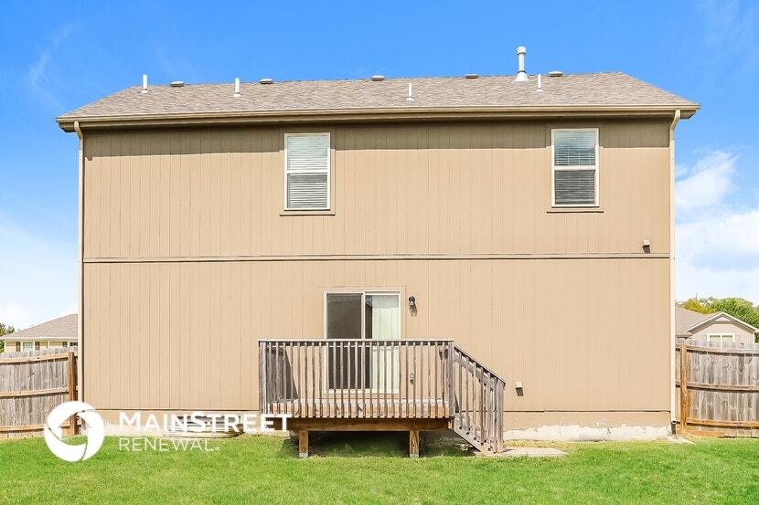 Building Photo - 531 S Poplar St