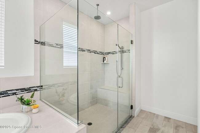 Building Photo - 3520 Rixford Way