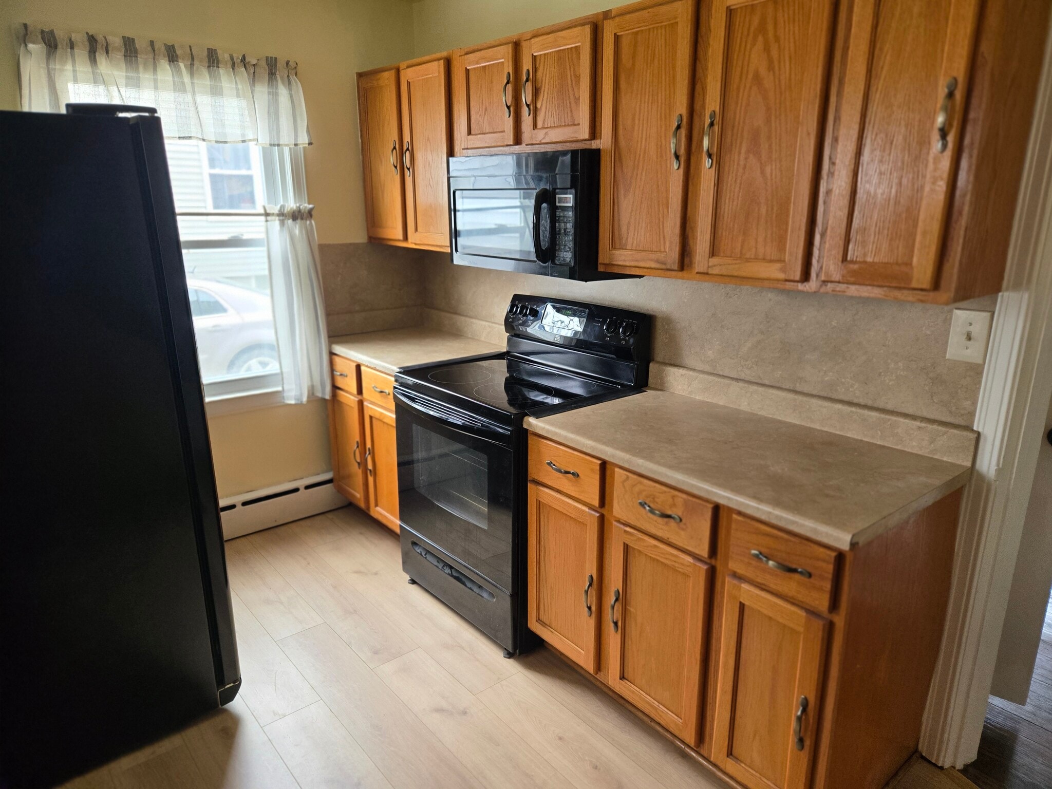 Building Photo - 912 Botham Ave