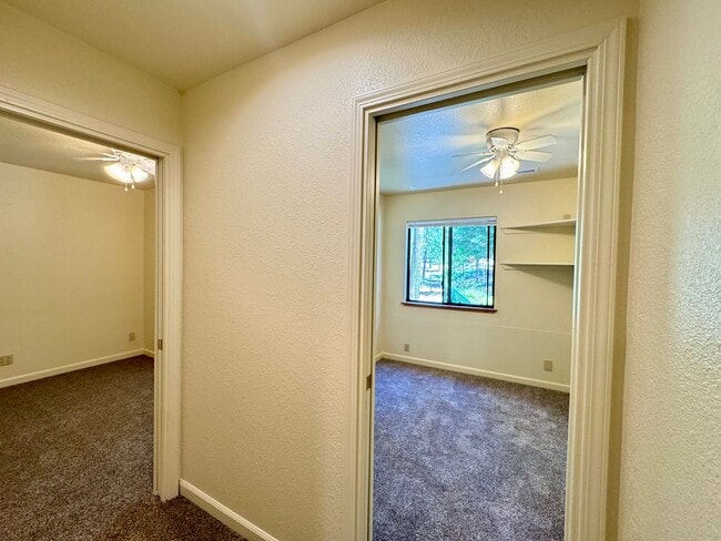 Building Photo - Spacious 3-bedroom, 2-bath multi-family home