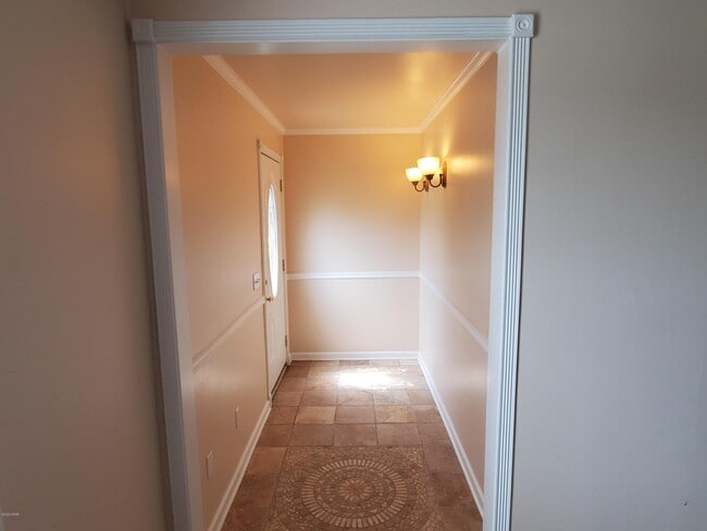 Building Photo - 217 S Jan Dr