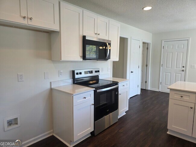 Building Photo - 434 Roberts Way