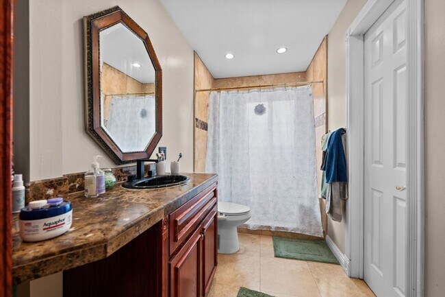 Building Photo - 4840 College Ave