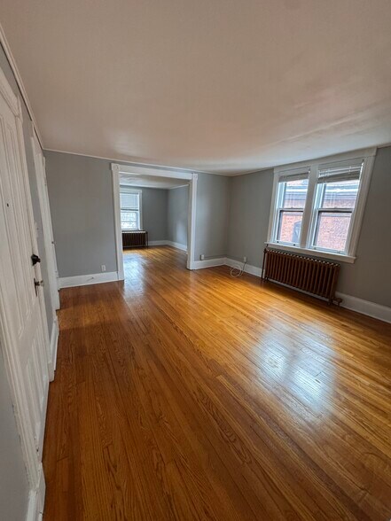 Building Photo - 18 Willett St
