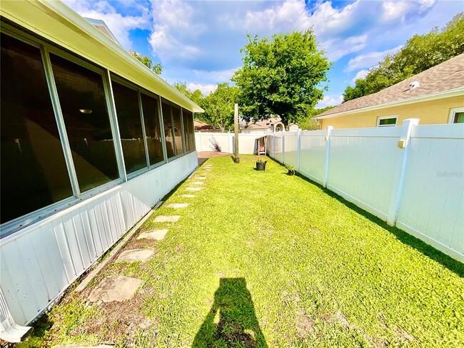 Building Photo - 6930 Bandura Ave