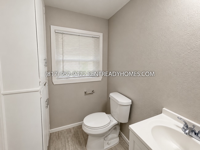 Building Photo - 1504 Ridgeview St