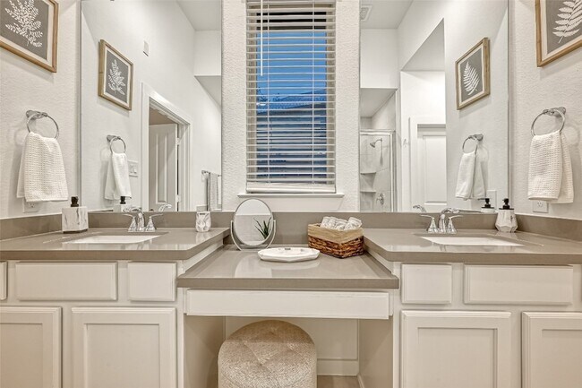 Building Photo - 7933 Wild Thicket Dr