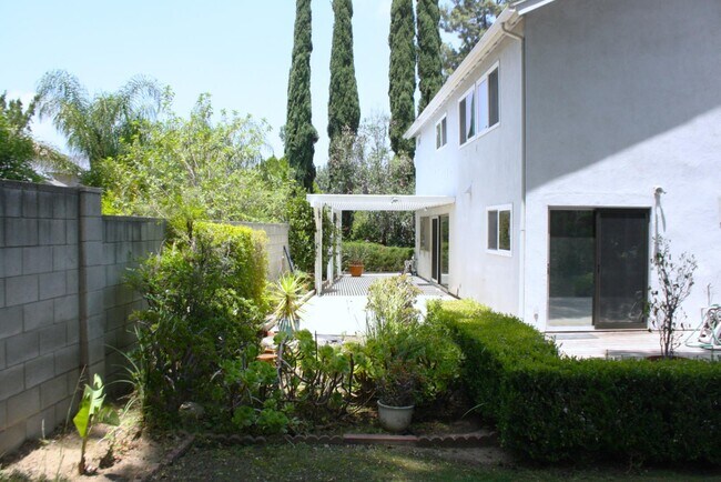 Building Photo - 8409 Joan Ln