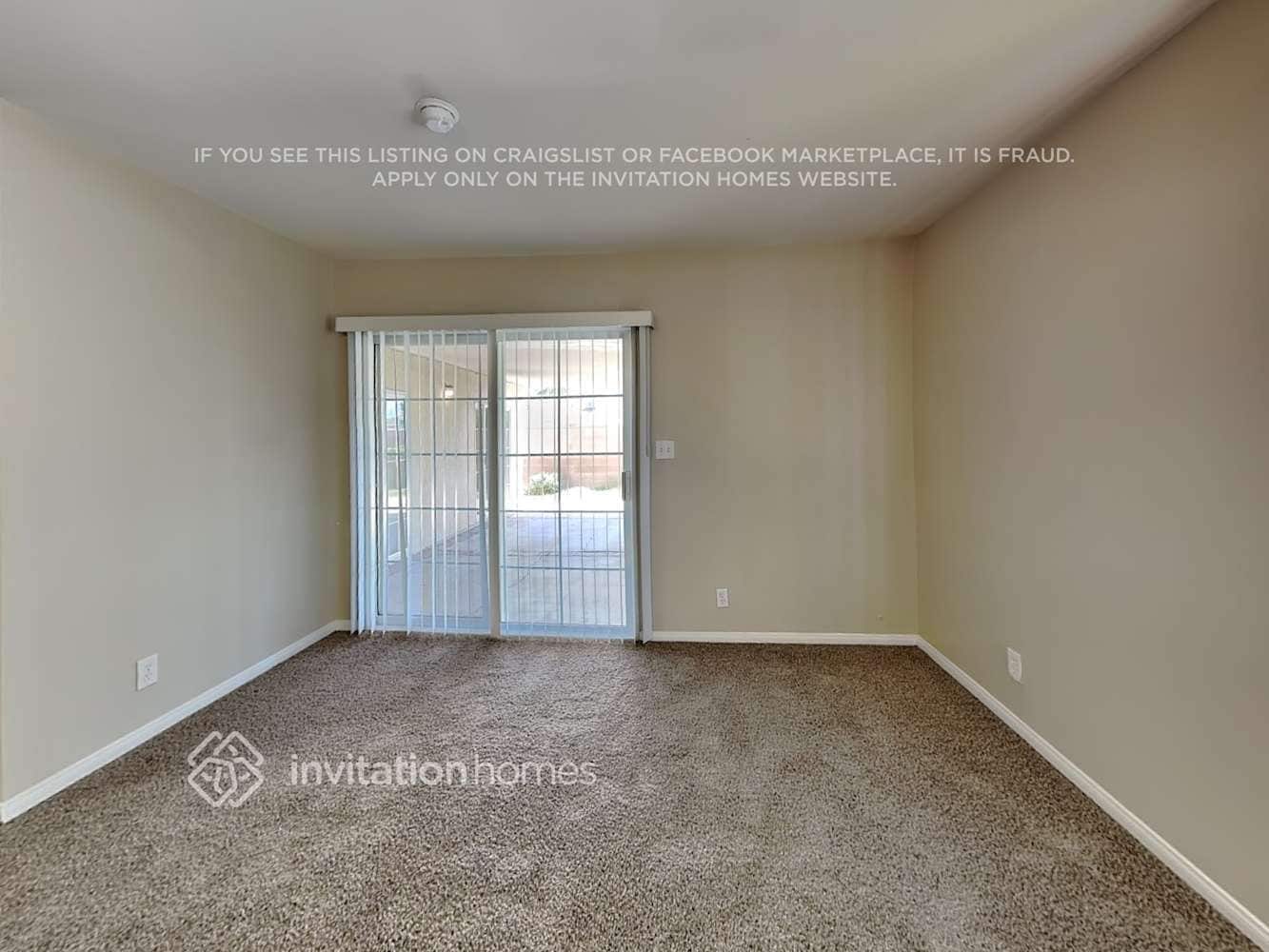 Building Photo - 7943 Lasaine Ave