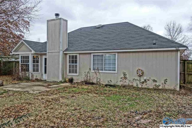 Building Photo - 106 Yellowwood Ct