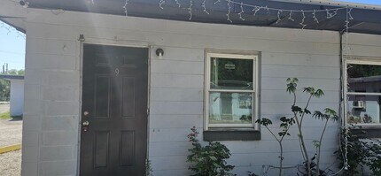 Building Photo - Charles Street Apartments 9