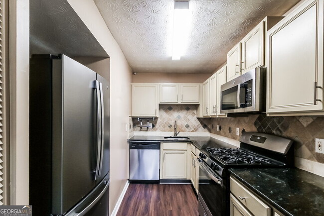Building Photo - 5281 Williams Rd