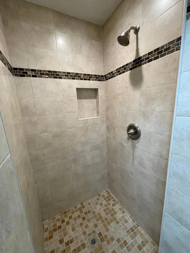 Building Photo - 602 N Palmetto Ct