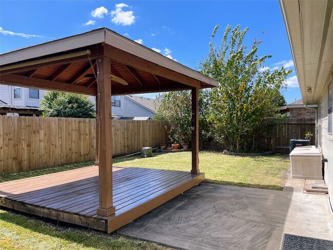 Building Photo - 15303 Kellerwood Dr